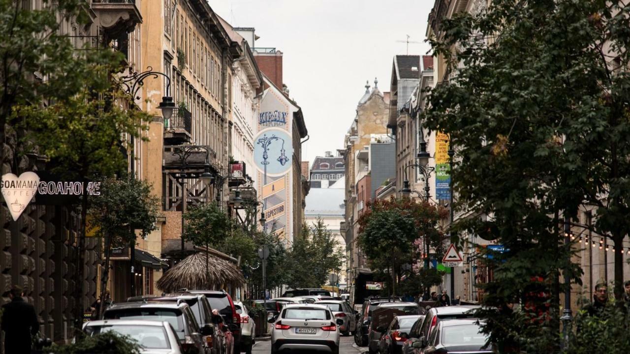 Kingdom & Car Parking On-site & Aircon & Quiet & Family Friendly Apartman Budapest